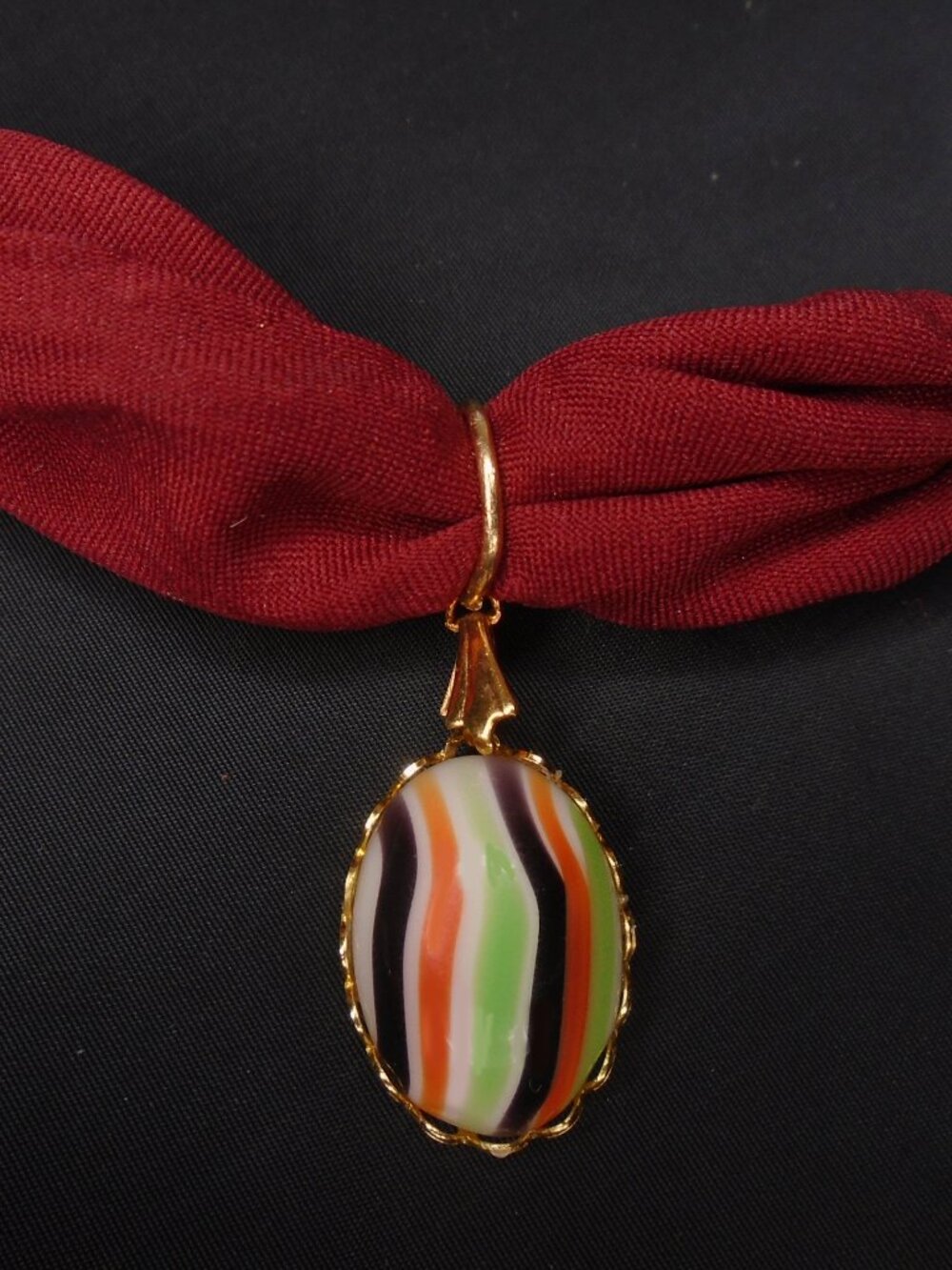 Scarf Choker Necklace with Vintage Glass Cabochon is OOAK - Picture 3 of 9